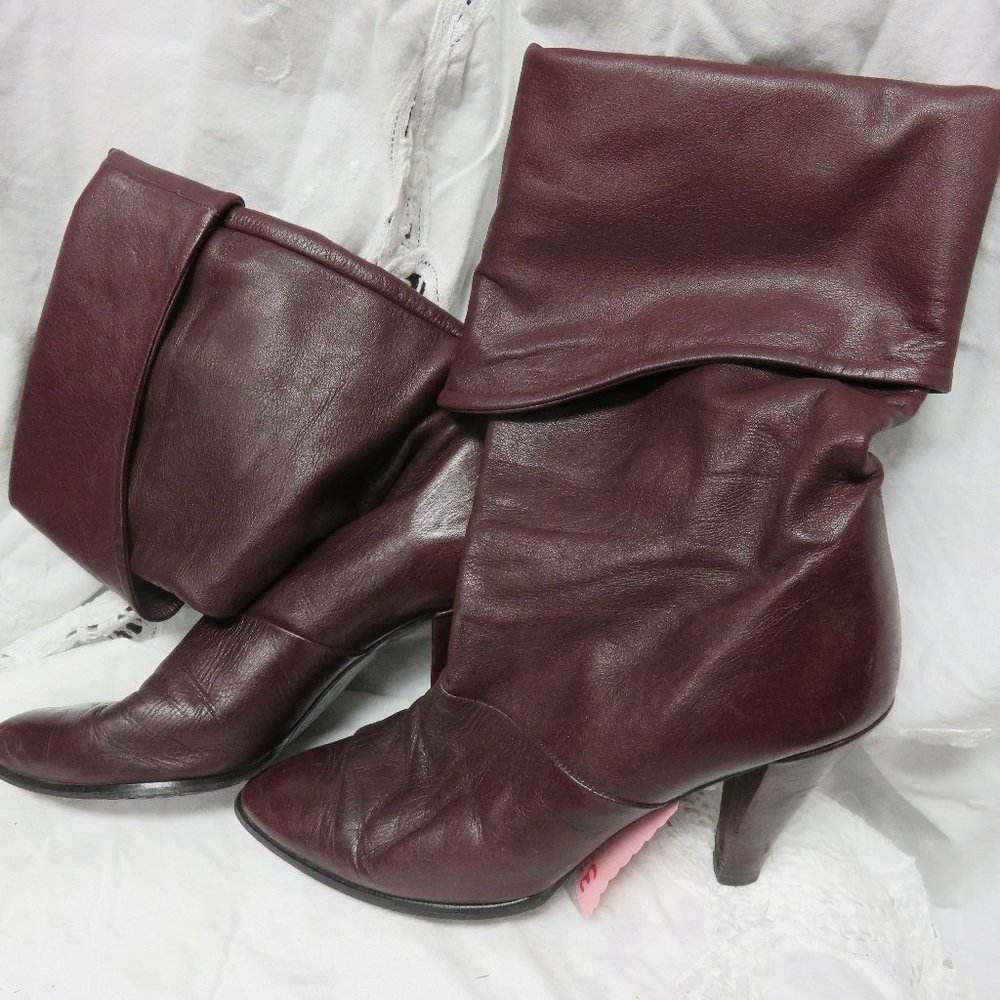 JOYCE OF CALIFORNIA VINTAGE ANKLE HEELED BOOTS